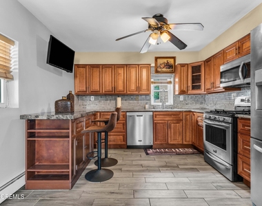 12 Jacobson Street - Photo Thumbnail 5