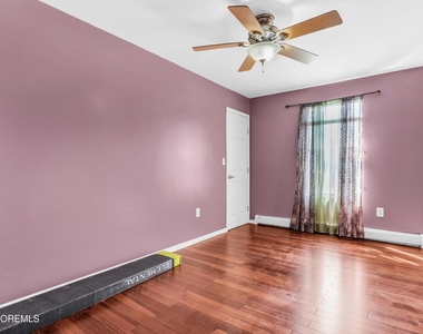 12 Jacobson Street - Photo Thumbnail 15