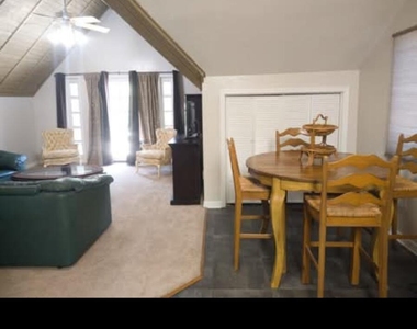 20212 E Pecan Lane - Photo Thumbnail 8
