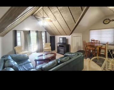 20212 E Pecan Lane - Photo Thumbnail 4