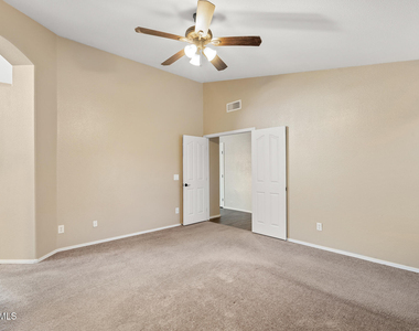 7936 W Taro Lane - Photo Thumbnail 13