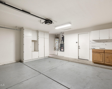 7936 W Taro Lane - Photo Thumbnail 24
