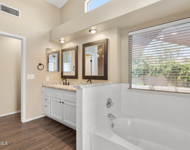 7936 W Taro Lane - Photo Thumbnail 17
