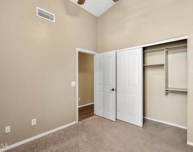 7936 W Taro Lane - Photo Thumbnail 21