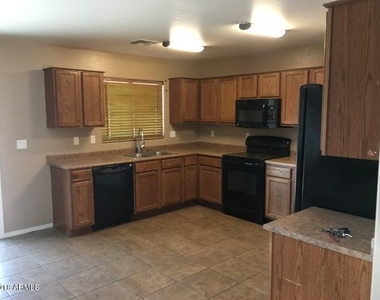 23790 W Lumbee Street - Photo Thumbnail 8