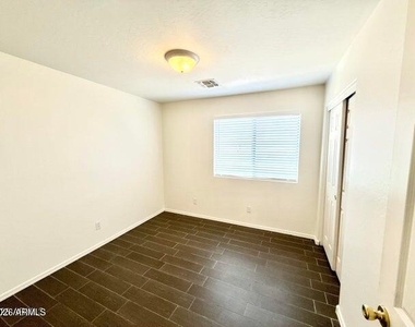 13740 W Keim Drive - Photo Thumbnail 12
