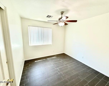 13740 W Keim Drive - Photo Thumbnail 15