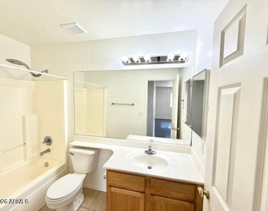 13740 W Keim Drive - Photo Thumbnail 17