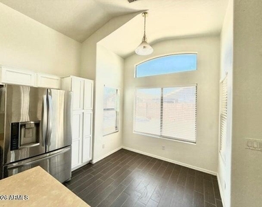 13740 W Keim Drive - Photo Thumbnail 10
