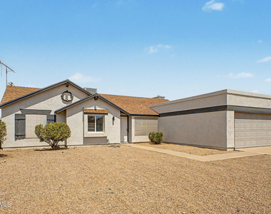 908 W Ross Avenue - Photo Thumbnail 3