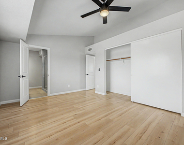 908 W Ross Avenue - Photo Thumbnail 17