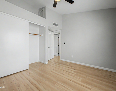 908 W Ross Avenue - Photo Thumbnail 24