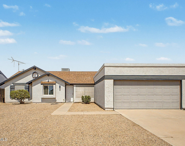908 W Ross Avenue - Photo Thumbnail 1