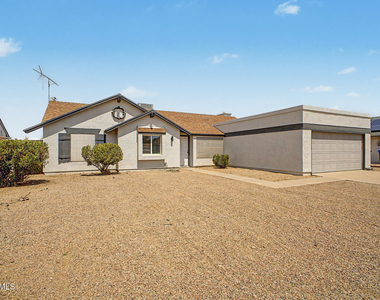 908 W Ross Avenue - Photo Thumbnail 2