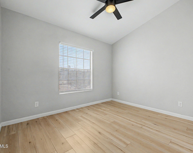 908 W Ross Avenue - Photo Thumbnail 23