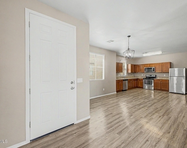 5452 W Fulton Street - Photo Thumbnail 9