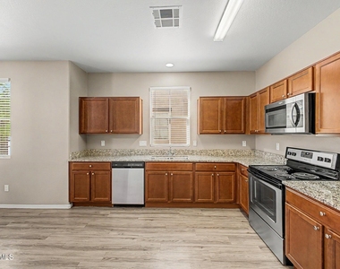 5452 W Fulton Street - Photo Thumbnail 13