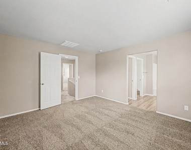 5452 W Fulton Street - Photo Thumbnail 17