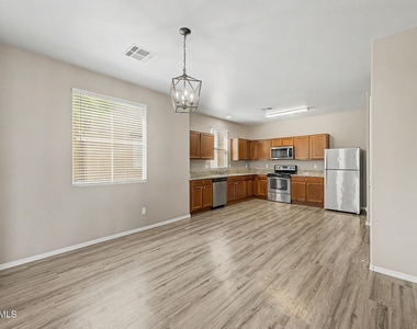 5452 W Fulton Street - Photo Thumbnail 7
