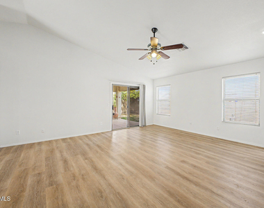 15665 W Carmen Drive - Photo Thumbnail 9