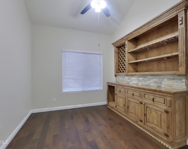 16286 N 159th Drive - Photo Thumbnail 14