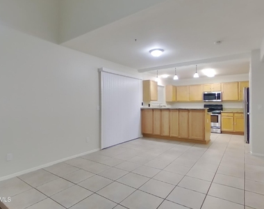 16286 N 159th Drive - Photo Thumbnail 2