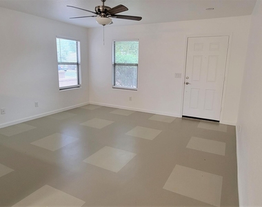 45556 W Amsterdam Road - Photo Thumbnail 2