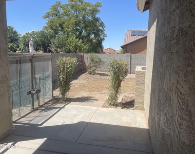 46156 W Barbara Lane - Photo Thumbnail 18
