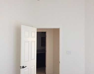1502 E Dunlap Avenue - Photo Thumbnail 16
