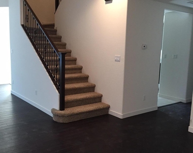 1502 E Dunlap Avenue - Photo Thumbnail 7