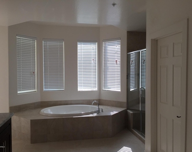 1502 E Dunlap Avenue - Photo Thumbnail 13