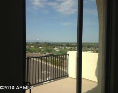 1502 E Dunlap Avenue - Photo Thumbnail 4