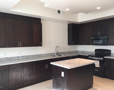 1502 E Dunlap Avenue - Photo Thumbnail 9