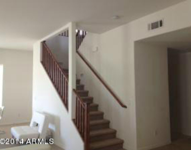 1502 E Dunlap Avenue - Photo Thumbnail 5