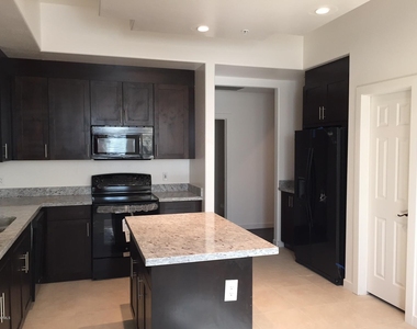 1502 E Dunlap Avenue - Photo Thumbnail 10