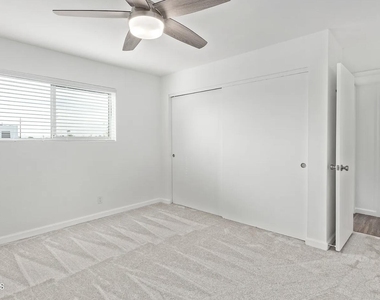 5525 E Thomas Road - Photo Thumbnail 7