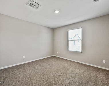 8047 W Albeniz Place - Photo Thumbnail 16