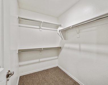 8047 W Albeniz Place - Photo Thumbnail 12