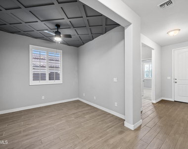 18436 W Carlota Lane - Photo Thumbnail 23