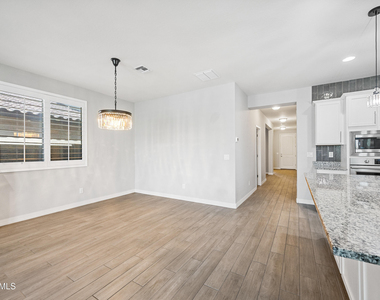 18436 W Carlota Lane - Photo Thumbnail 13