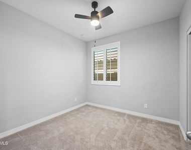 18436 W Carlota Lane - Photo Thumbnail 27