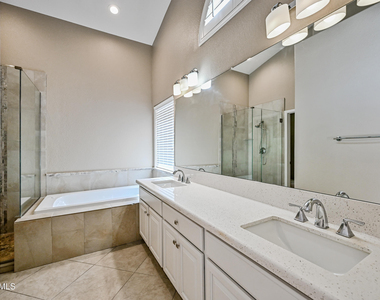 3830 E Tanglewood Drive - Photo Thumbnail 14