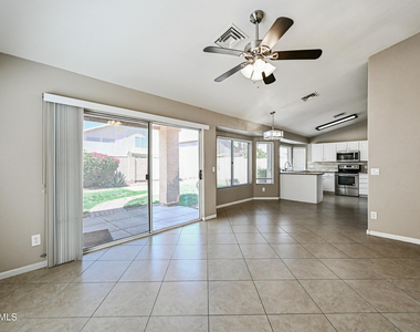 3830 E Tanglewood Drive - Photo Thumbnail 6
