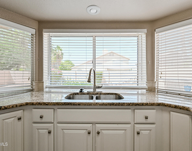 3830 E Tanglewood Drive - Photo Thumbnail 9