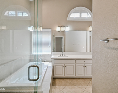 3830 E Tanglewood Drive - Photo Thumbnail 16