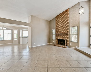 3830 E Tanglewood Drive - Photo Thumbnail 3