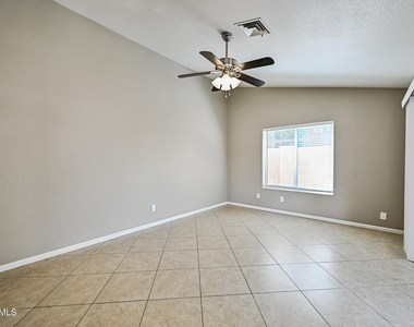 3830 E Tanglewood Drive - Photo Thumbnail 5