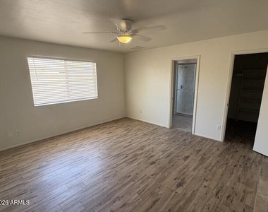 5218 E Sheena Drive - Photo Thumbnail 5