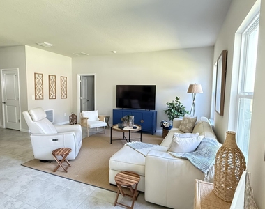 6714 Rumine Circle - Photo Thumbnail 4