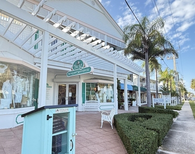 6714 Rumine Circle - Photo Thumbnail 10